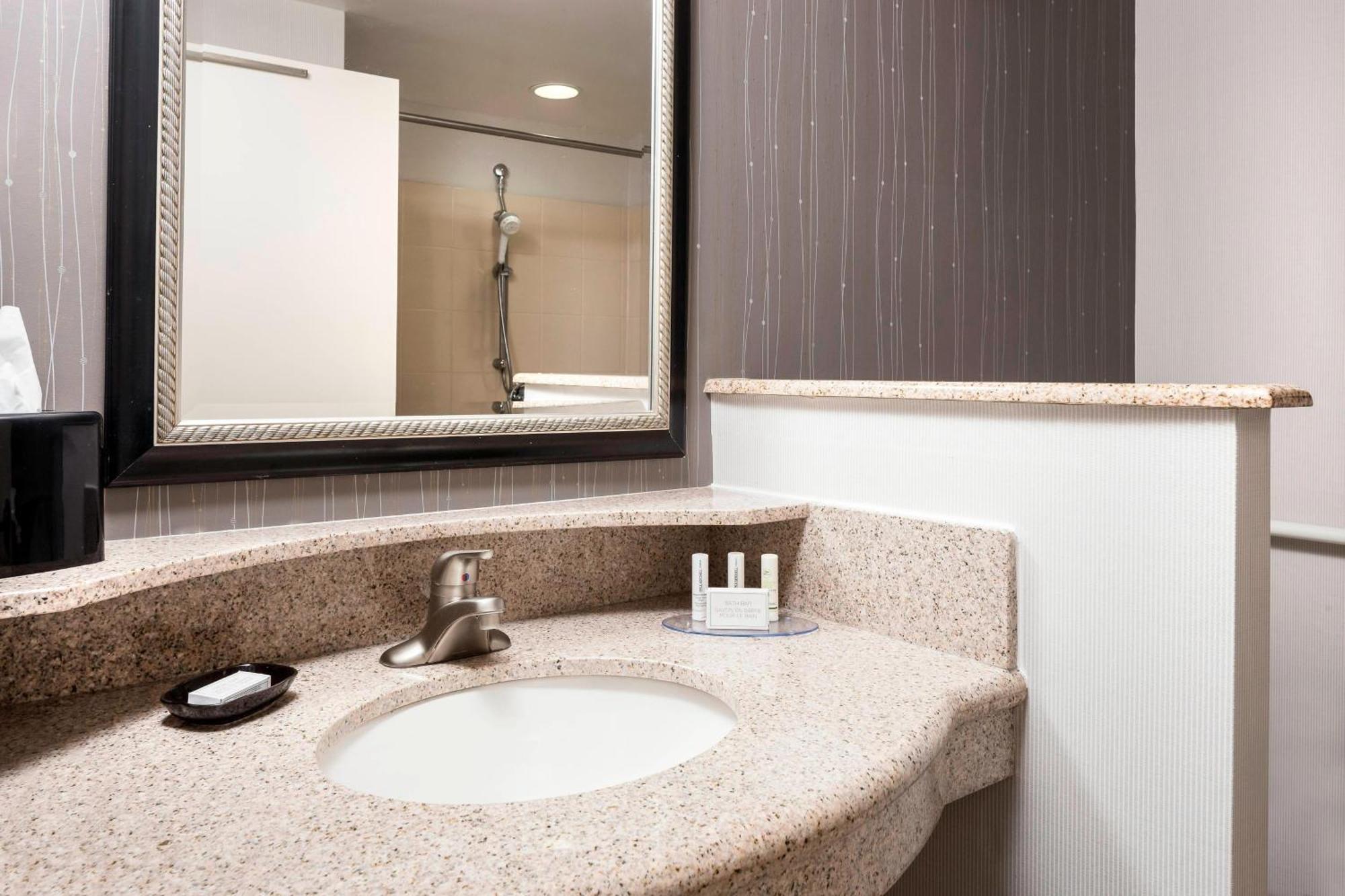 Hotel Courtyard By Marriott Columbia Extérieur photo